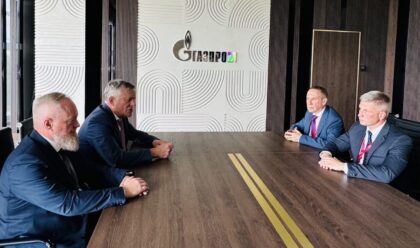 photo_5224313234792768459_y